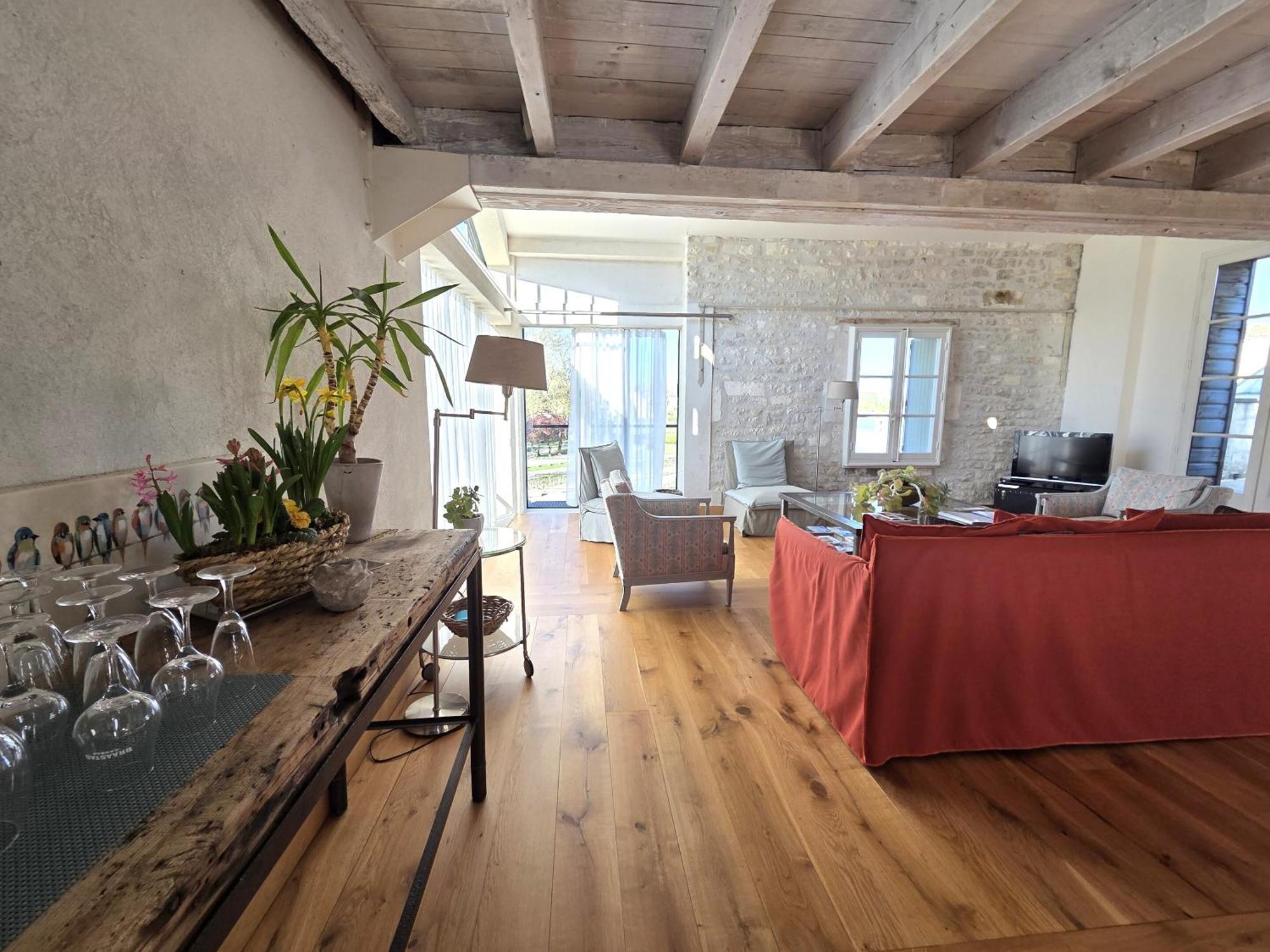 Quai 3 Loft Moderne Et Lumineux Les Pieds Dans L'Eau Apartment Jarnac Cameră foto